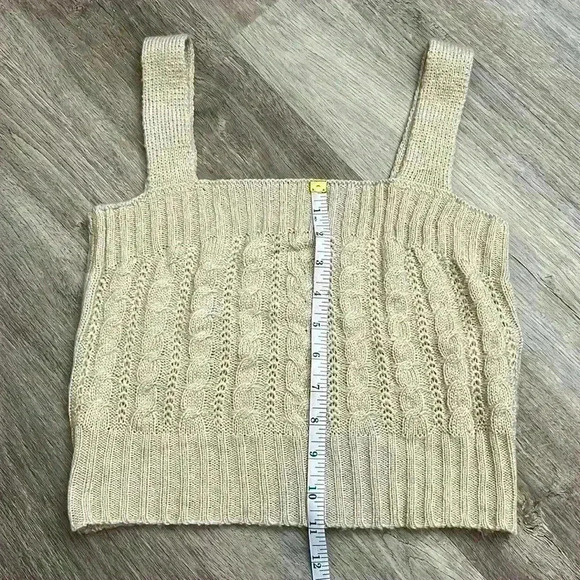 Beige Knitted Crop Tank top - Picture 3 of 7